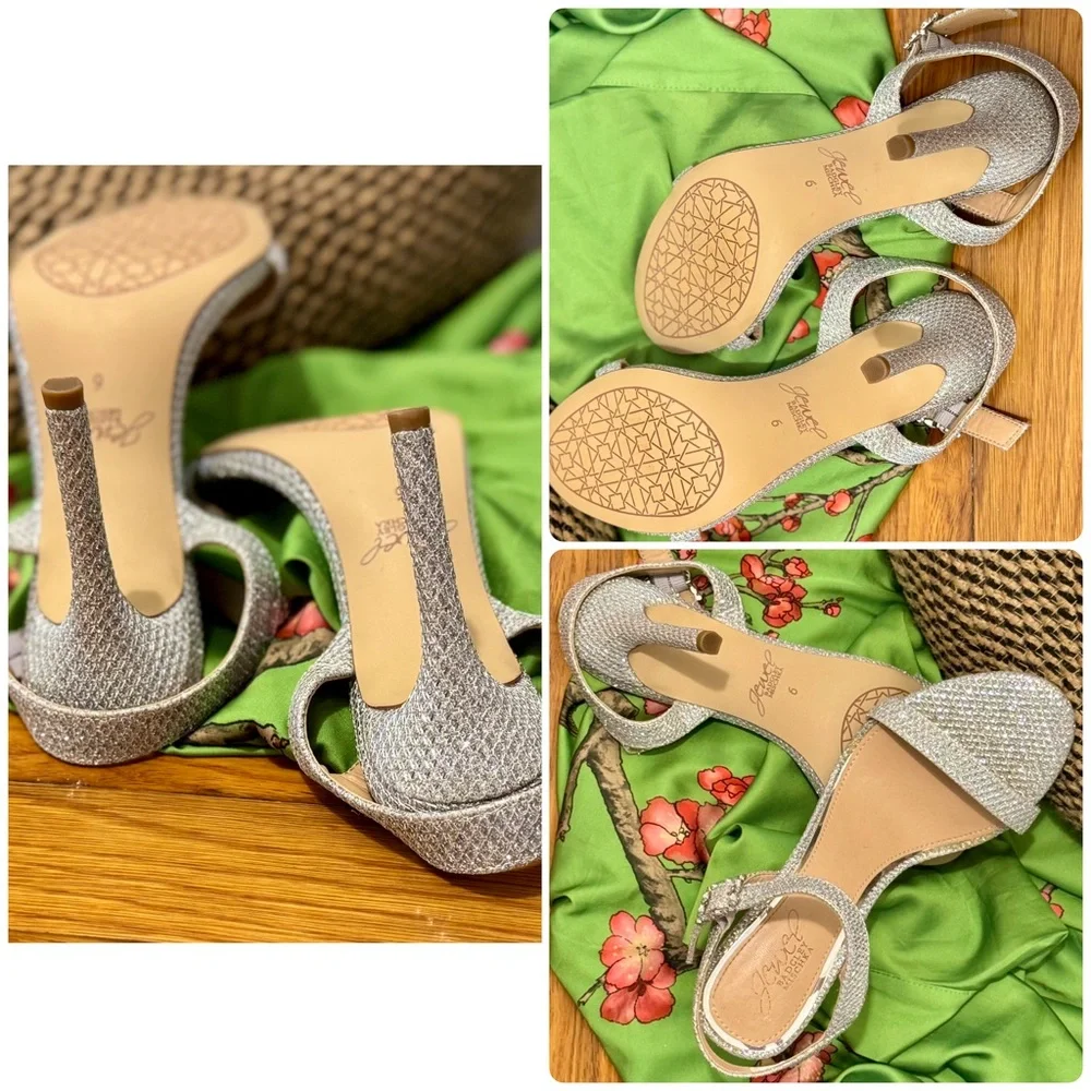 NWOB Crystal Rhinestone Buckles on Strappy Silver Glitter Heel Sandal Pump